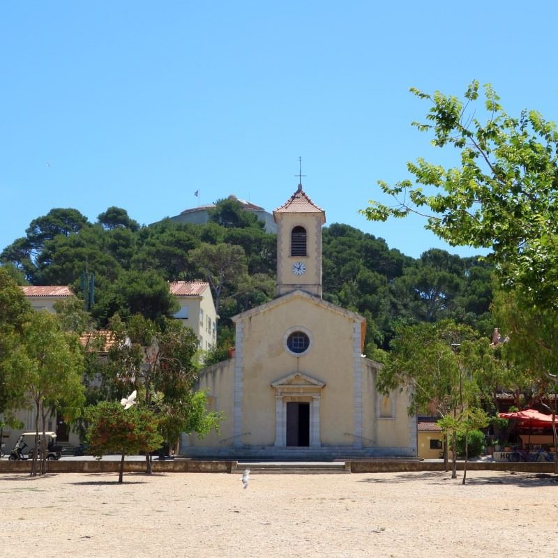 Eglise de Porquerolles