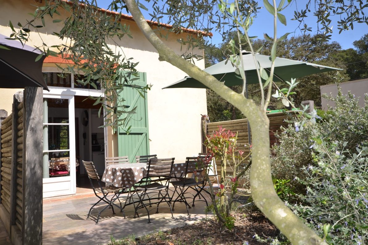 location appartement porquerolles - T1 le Phare par le clos des Galéjades