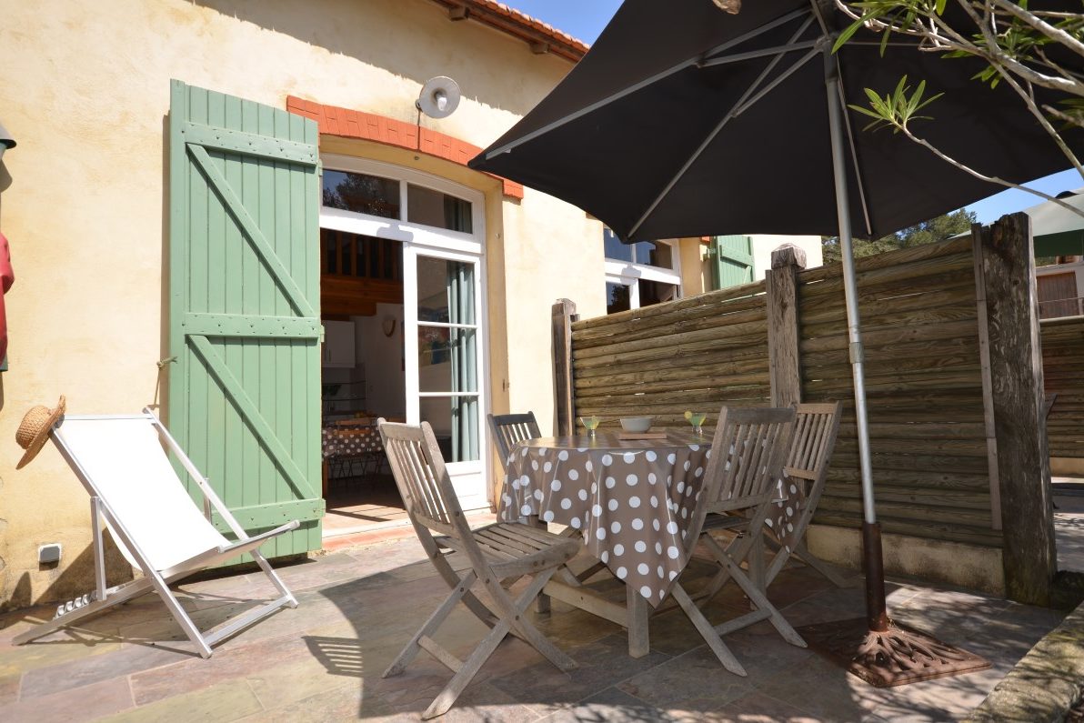 location studio-porquerolles résidence le phare par le clos des galéjades